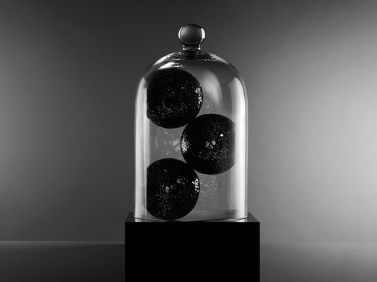 Elevate Your Space with Our Large Glass Cloche - A Touch of Vintage Elegance